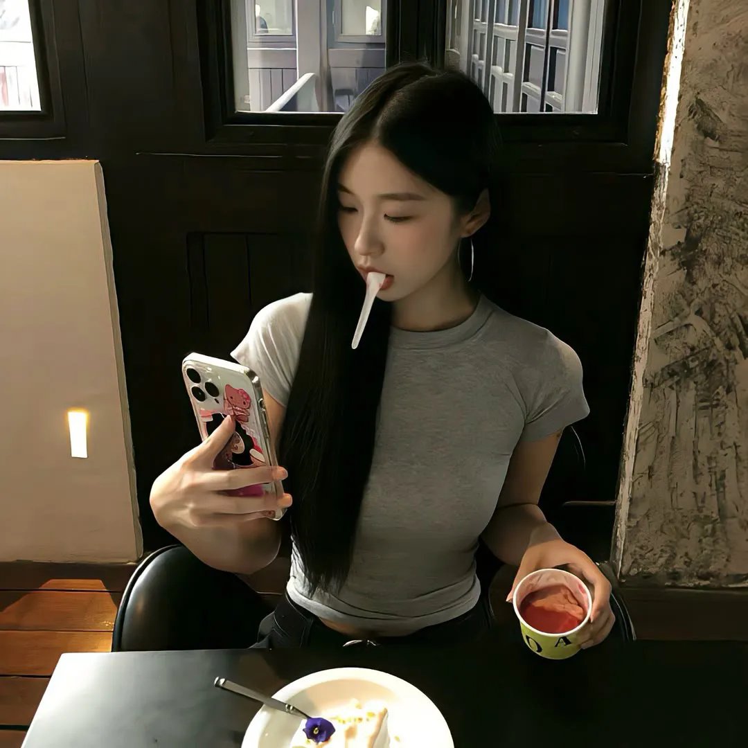 邪恶的蕾丝莉
